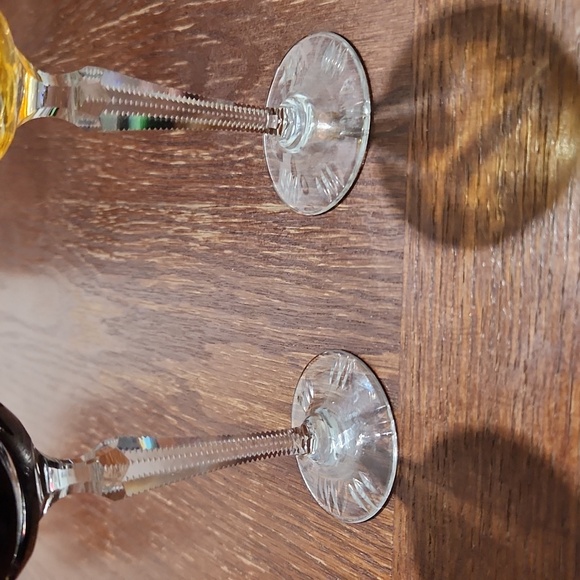 2 VINTAGE BOHEMIAN CUT TO CLEAR PORT WINE GLASSES - Picture 4 of 6